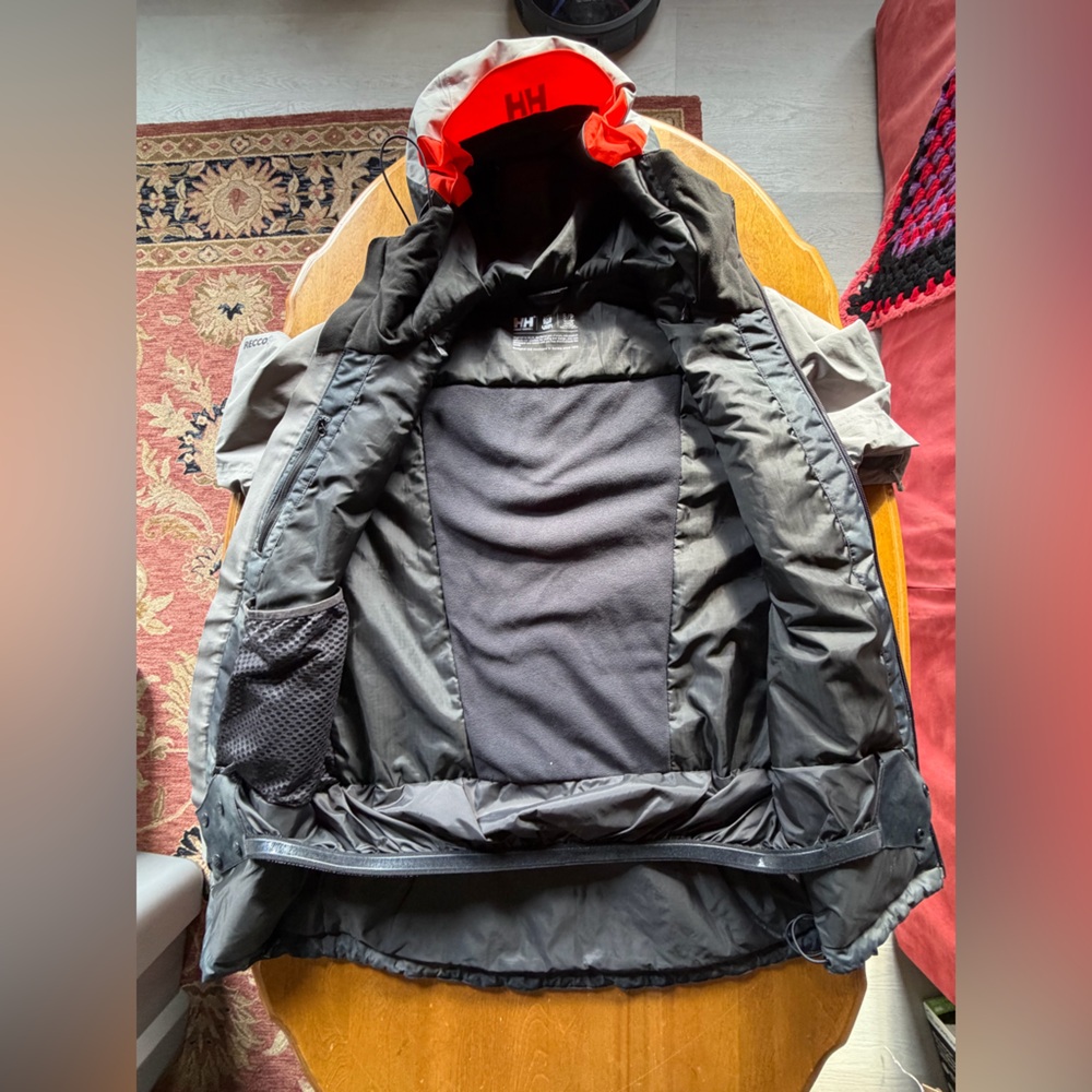 Helly Hansen ULLR Black and Gray Hooded Jacket literally brand new!! - Picture 4 of 7